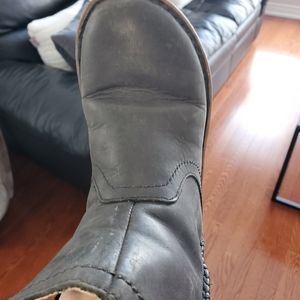 Black leather Ugg boots
